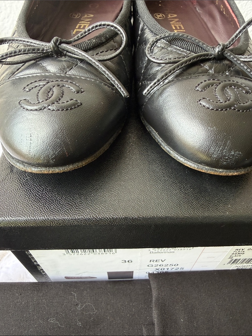Authentic CHANEL Black Quilted Leather CC Cap-Toe Bow Ballet Flats - Picture 10 of 11